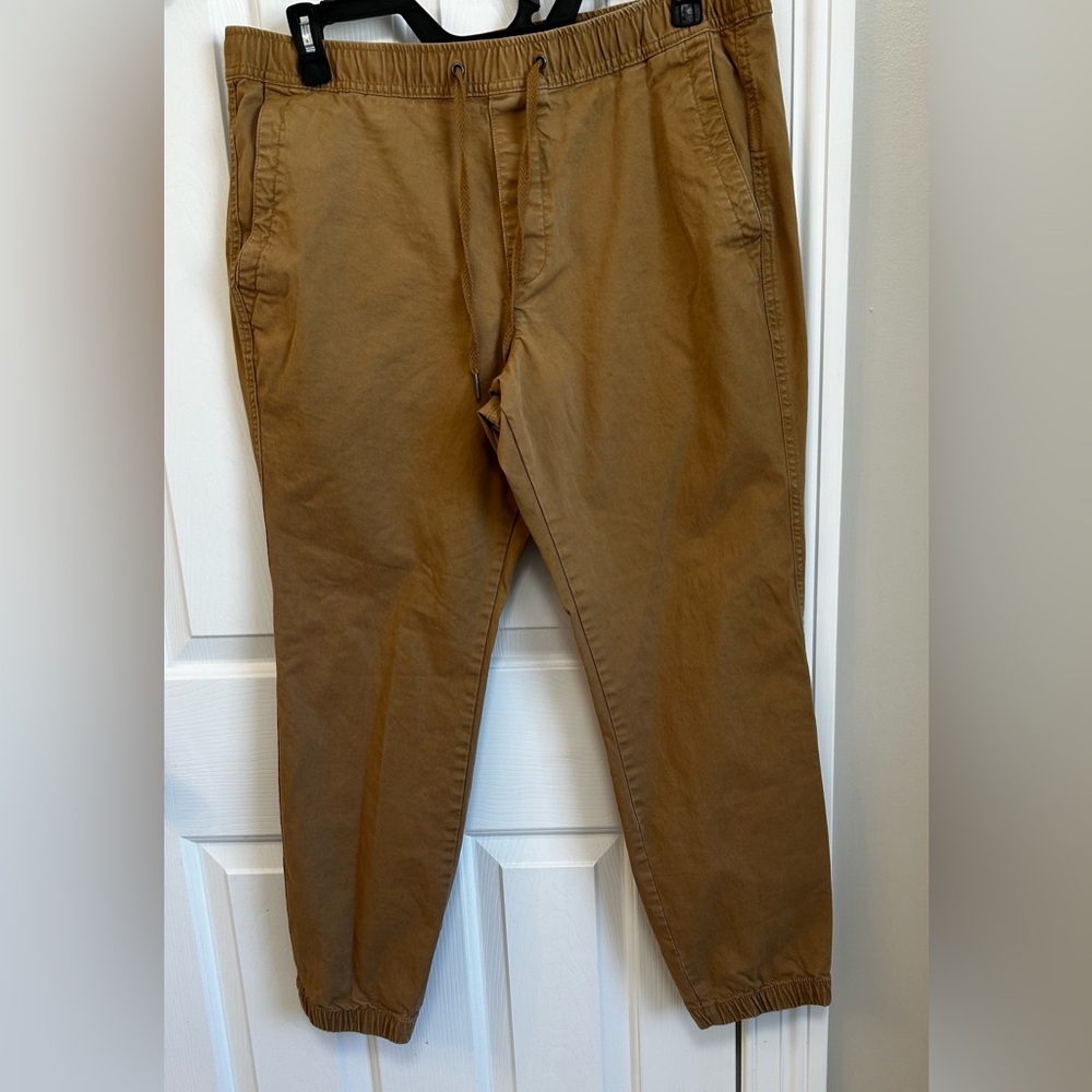 Men's Tan Jogger Pants